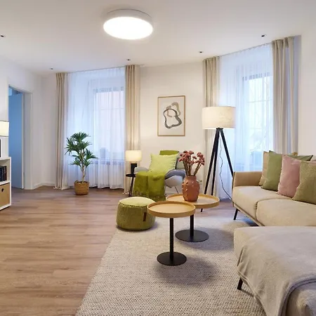 Bg Living & Hosting - Stilvolle Im Zentrum Von - 2 Schlafzimmer, Netflix, Waschmaschine, Bis 4 Personen Wittlich