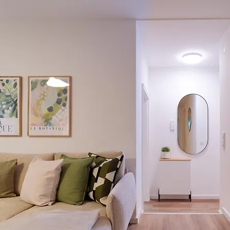 Bg Living & Hosting - Stilvolle Im Zentrum Von - 2 Schlafzimmer, Netflix, Waschmaschine, Bis 4 Personen * Wittlich