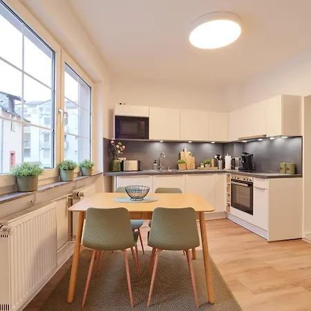 Bg Living & Hosting - Stilvolle Im Zentrum Von - 2 Schlafzimmer, Netflix, Waschmaschine, Bis 4 Personen Lejlighed