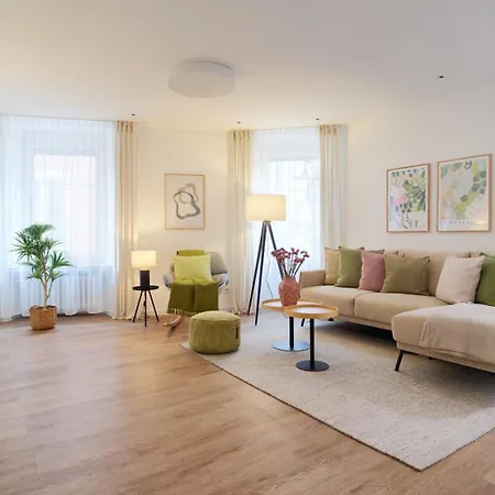 Lejlighed Bg Living & Hosting - Stilvolle Im Zentrum Von - 2 Schlafzimmer, Netflix, Waschmaschine, Bis 4 Personen *