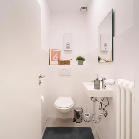 Bg Living & Hosting - Stilvolle Im Zentrum Von - 2 Schlafzimmer, Netflix, Waschmaschine, Bis 4 Personen Wittlich