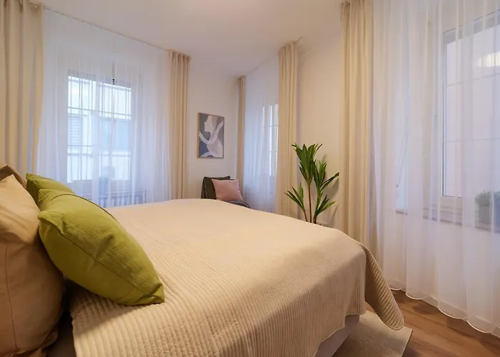 Bg Living & Hosting - Stilvolle Im Zentrum Von - 2 Schlafzimmer, Netflix, Waschmaschine, Bis 4 Personen וויטליך