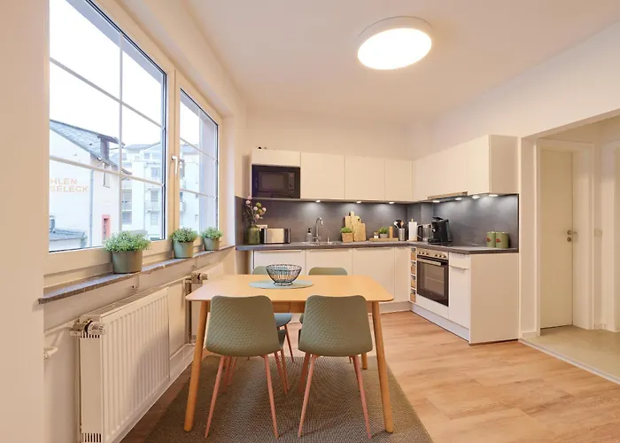 Bg Living & Hosting - Stilvolle Im Zentrum Von - 2 Schlafzimmer, Netflix, Waschmaschine, Bis 4 Personen Апартаменты