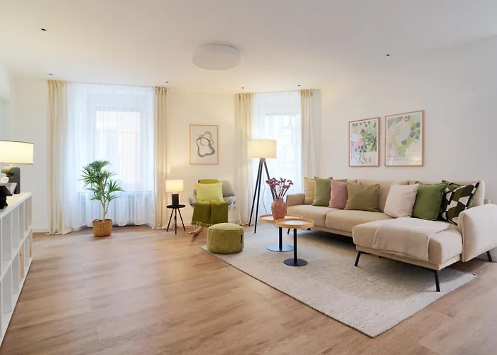 Апартаменты Bg Living & Hosting - Stilvolle Im Zentrum Von - 2 Schlafzimmer, Netflix, Waschmaschine, Bis 4 Personen *