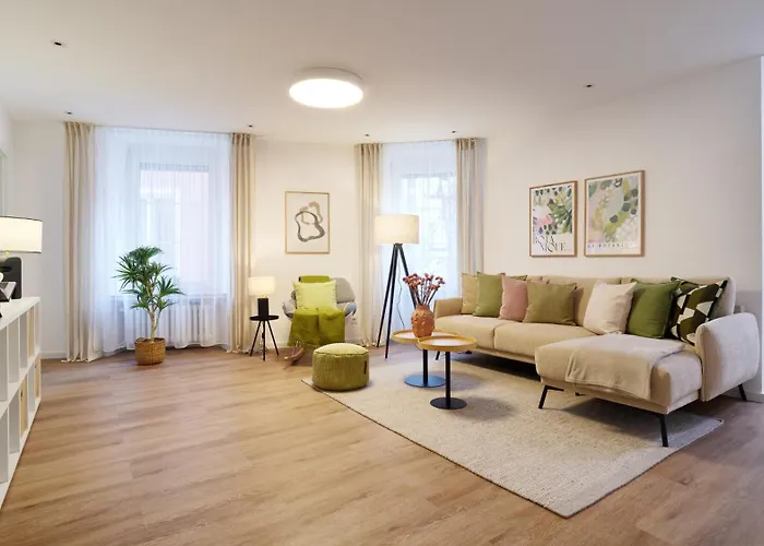 Bg Living & Hosting - Stilvolle Im Zentrum Von - 2 Schlafzimmer, Netflix, Waschmaschine, Bis 4 Personen Апартаменты *
